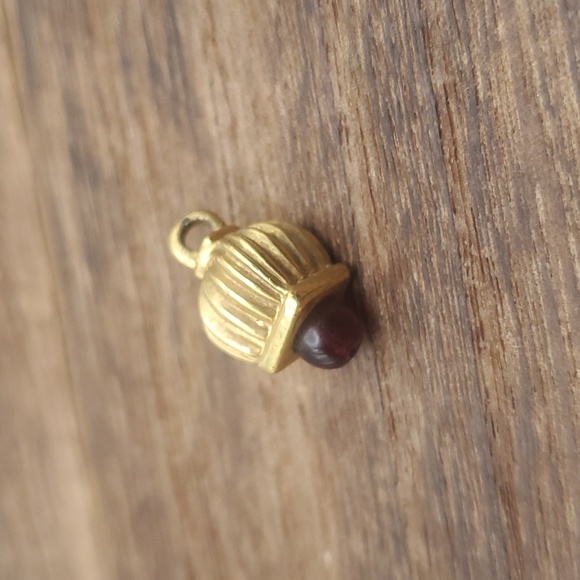 Jewelry - Ornate goddess pendant scarlet glow‎